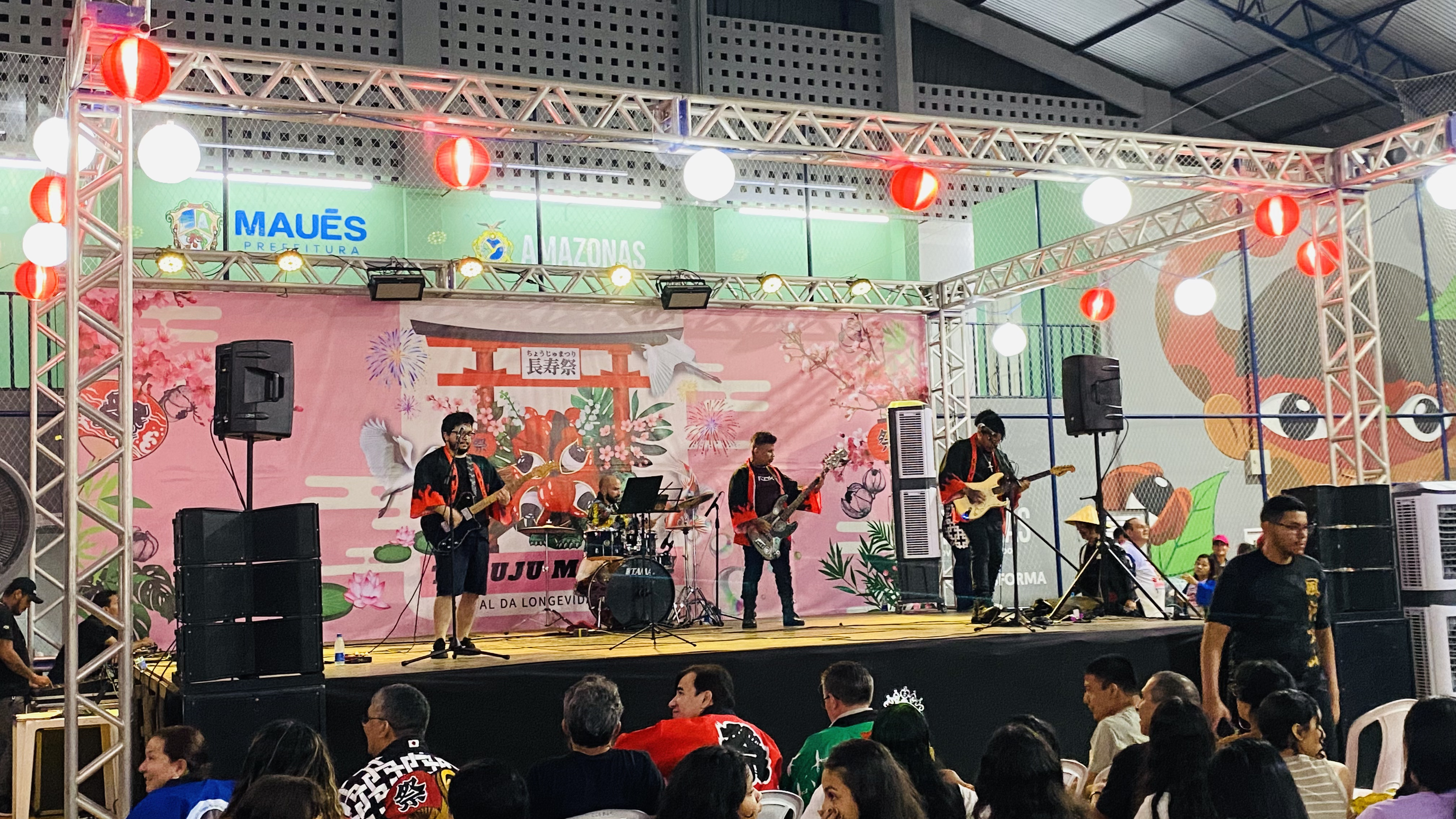 Apresentação da @bandakyuubi 